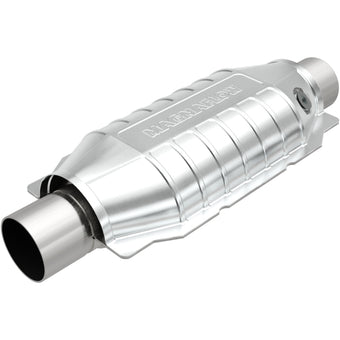 compare product MagnaFlow Universal Catalytic Converter 3in In/Out Center/Center Oval w/ 02 Sensor