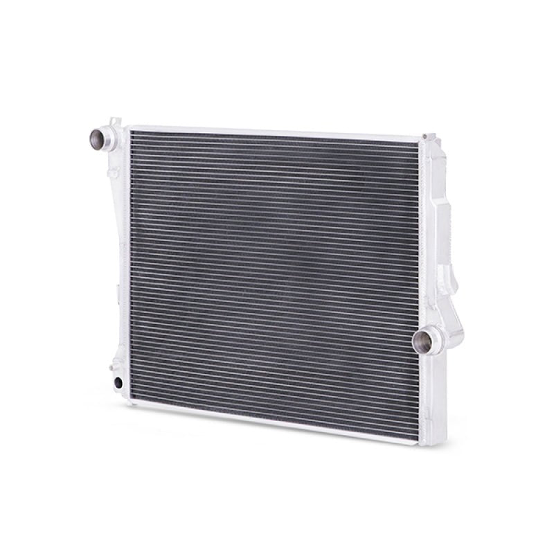 Mishimoto 99 - 06 BMW 323i/323i/328i/330i w/ Auto Transmission Performance Aluminum Radiator - My Store