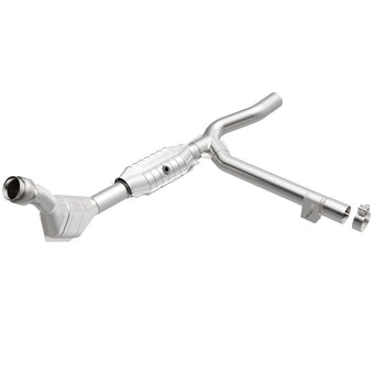 compare product MagnaFlow Direct Fit Catalytic Converter 99-00 F-150 4.2L V6 2WD P/