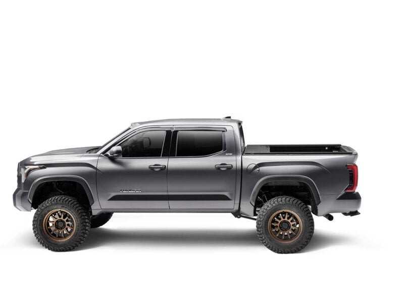 Retrax 18 - 21 Toyota Tundra CrewMax 5.5ft. Bed (w/Deck Rail Sys) Retrax EQ - My Store