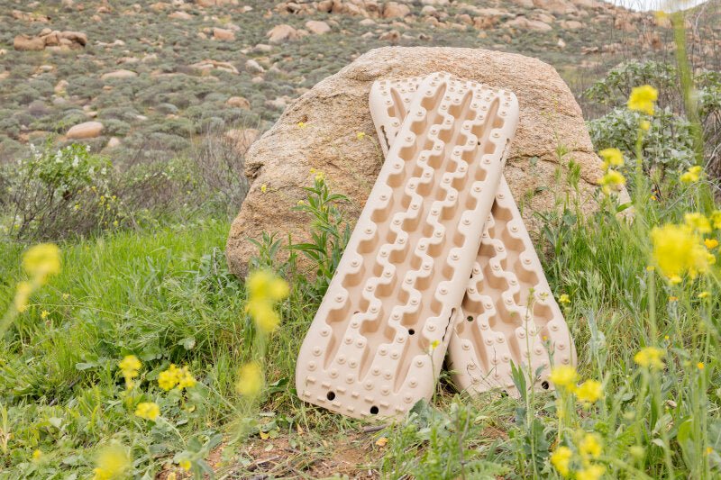 DV8 Offroad DV8 Xtract Traction Boards | Pair | Tan - My Store