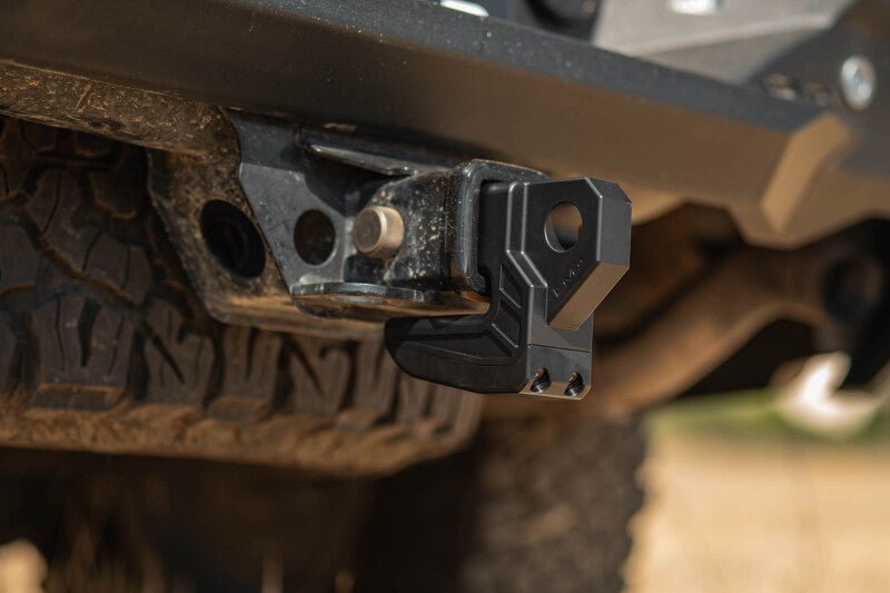DV8 Universal Hitch Skid Plate - Black - My Store