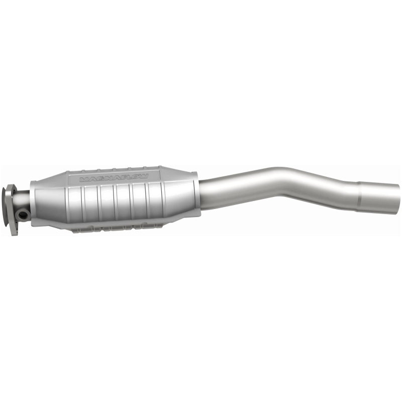 MagnaFlow Conv Volvo 28.75X6.5X4 2.5/2.38 - My Store