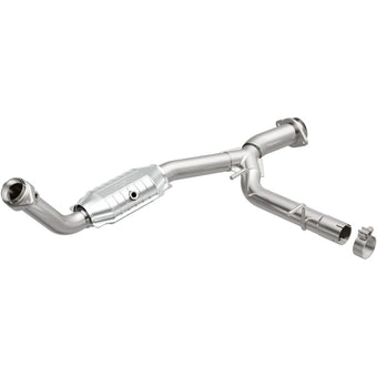 compare product MagnaFlow Direct Fit Catalytic Converter 03-05 Ford Expedition/05-06 Lincoln Navigator 5.4L P/S