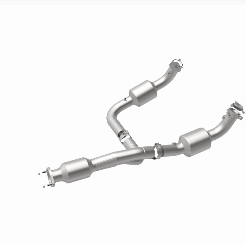 Magnaflow 12 - 20 Chevrolet Express 4500 Underbody 6.0L Direct Fit Catalytic Converter - My Store