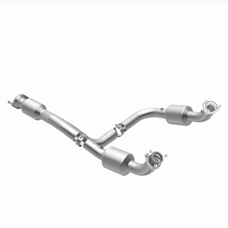 Magnaflow 12 - 20 Chevrolet Express 4500 Underbody 6.0L Direct Fit Catalytic Converter - My Store