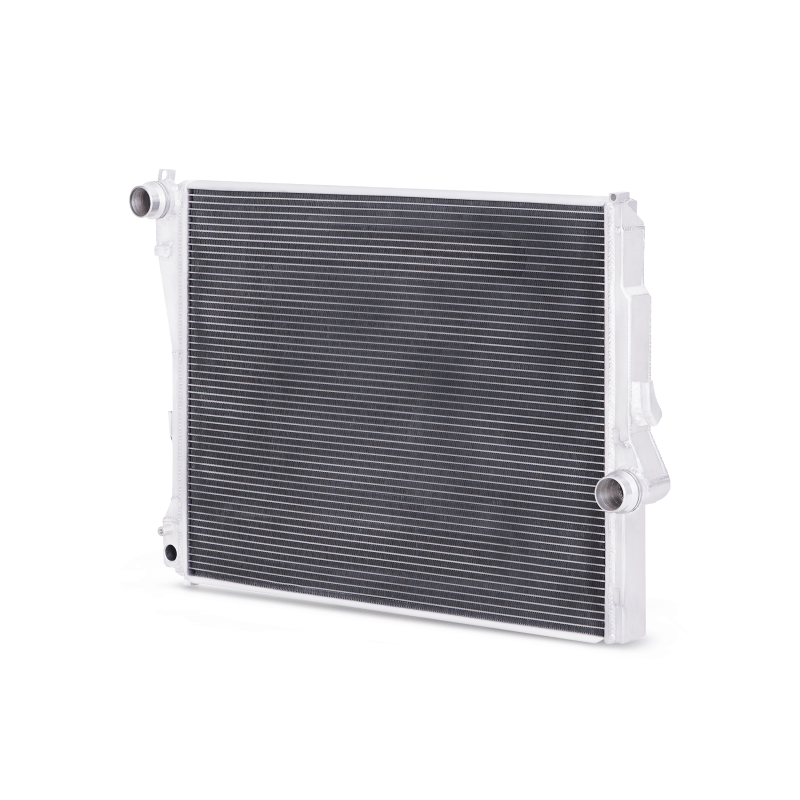 Mishimoto 99 - 06 BMW 323i/323i/328i/330i w/ Auto Transmission Performance Aluminum Radiator - My Store