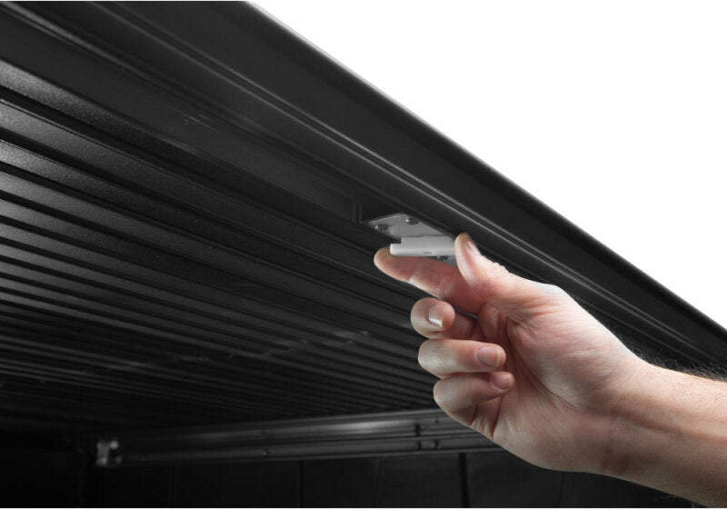 Retrax 18 - 21 Toyota Tundra CrewMax 5.5ft. Bed (w/Deck Rail Sys) Retrax EQ - My Store